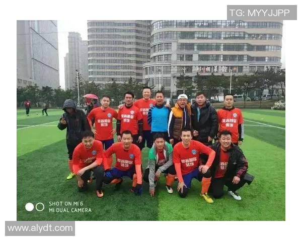 南京足球队与重庆足球队赛后分析力量对比与战术总结