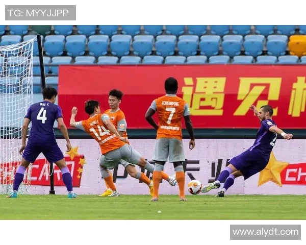 武汉足球队与深圳足球队实力对比赛后分析与总结